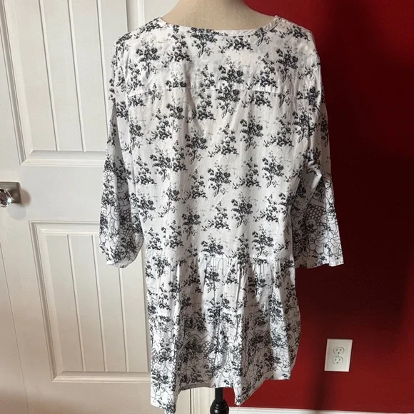 Ellos Black and White Floral Blouse - Picture 5 of 6